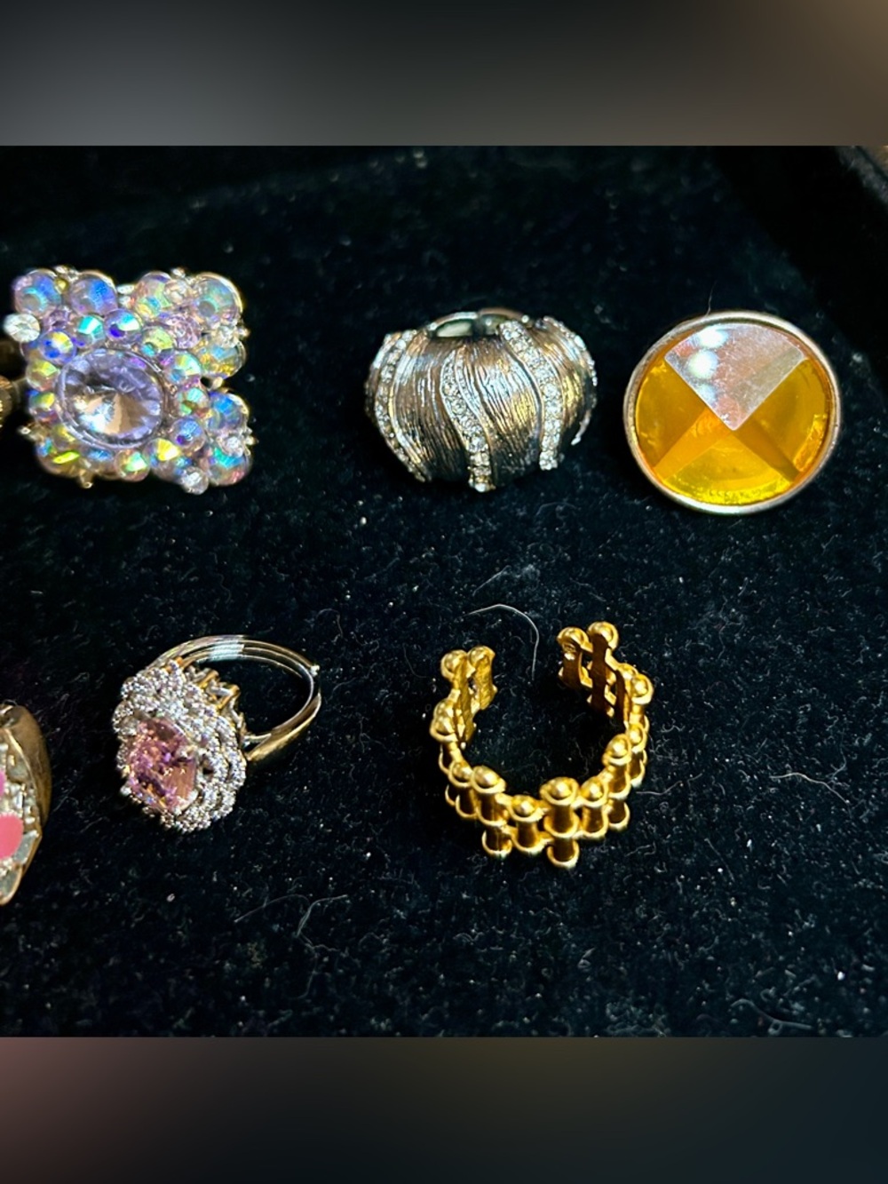 Vintage Cocktail Rings.  Lot of 26!  All sizes! - Picture 4 of 16